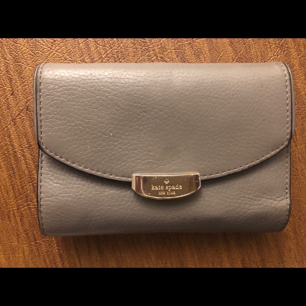 **SOLD** Kate spade wallet